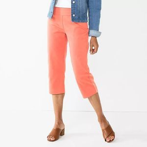 Croft Barrow Effortless Stretch Capri Pants Womens 6 Coral Pull On Slimming NEW